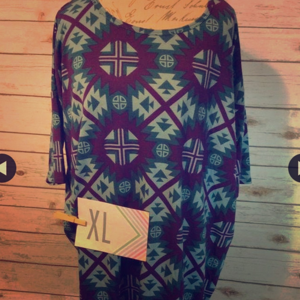 LuLaRoe Irma Tunic
